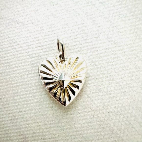 Kendra Scott Maia Heart Accent Charm, Sterling Silver, Necklace, Petite - Picture 2 of 3